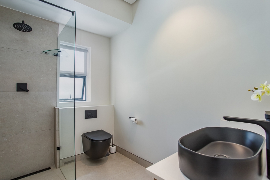 6 Bedroom Property for Sale in Pearl Valley at Val de Vie Western Cape